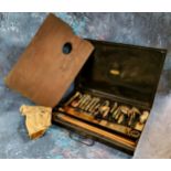 An early 20th century 'Students' artist's travelling case, Roberson & Co. London, slide out pallet