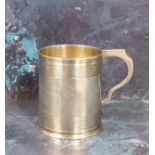 A Victorian silver christening mug, reeded bands, George Richards and Edward Brown, London 1864, 2.