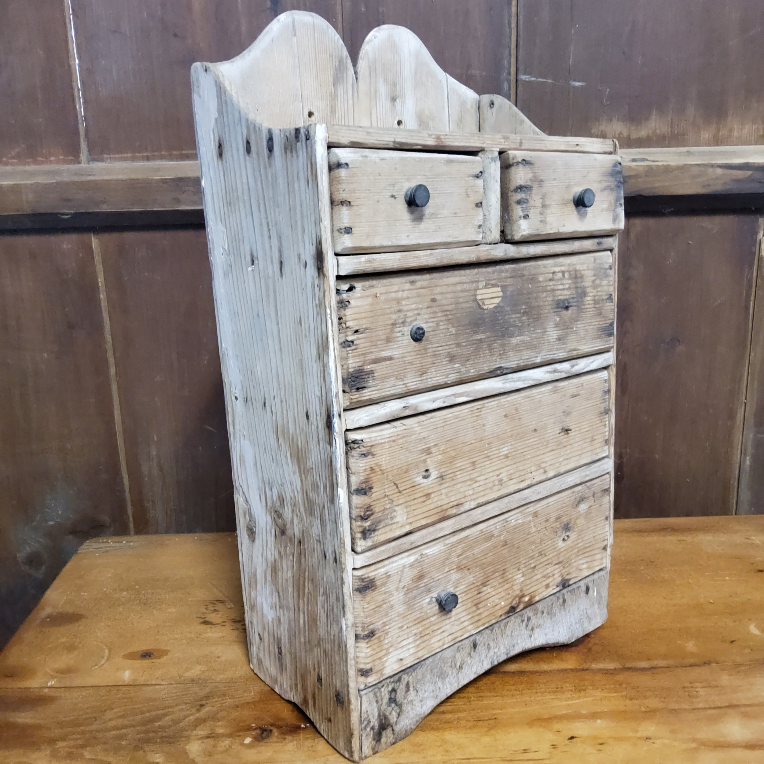 A rustic 19th century farmhouse pine spice rack of two above three drawers c.1880 - Image 2 of 3