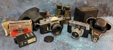 Vintage Cameras - A Chinon CS camera;  a Halina camera;  others;  binoculars;  etc