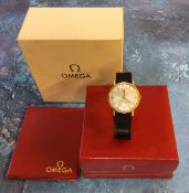 A 9ct gold Omega cal.601 gentleman's wristwatch, movement no. 25027658, silver dial, gold baton