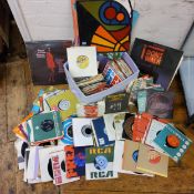 Vinyl 7" singles including  Elton John, The Kinks, T rex, DIRE straits, Mungo Jerry, RAY Gomez,