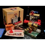 A Mamod static Steam Engine SP2 complete with accessories, Mamod Steam Models brochure and pictorial