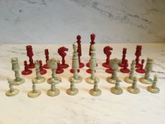 A 19th century bone Barley Corn pattern chess set, each piece 4cm high, sliding case