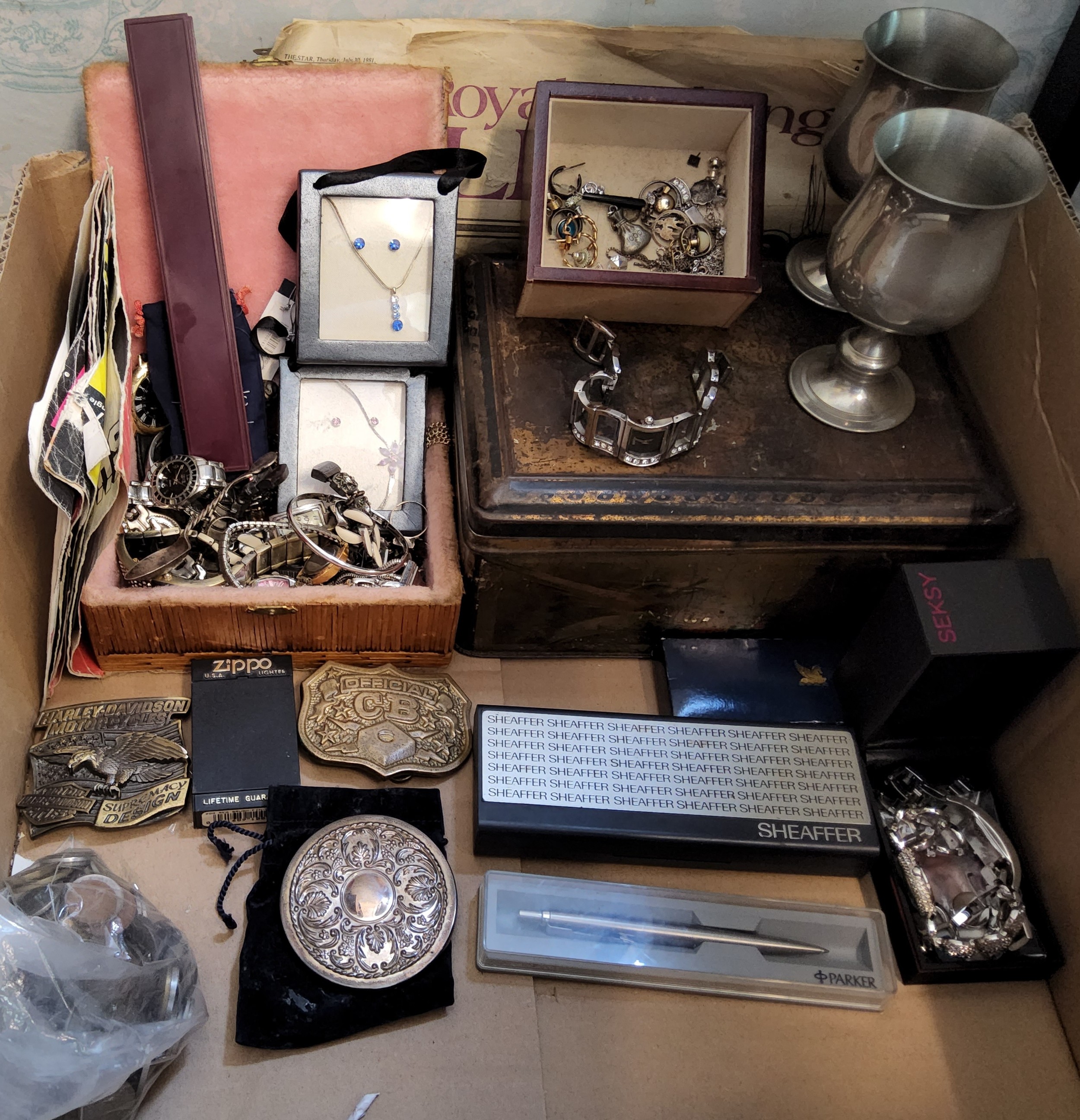 Boxes & objects - a silver backed circular purse mirror, Ron Carr, Sheffield, 1996; a silver golf