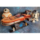 A Mould King Lego style Star Wars X-34 Landspeeder & stand, built, instruction booklet; R2-D2 & BB8,