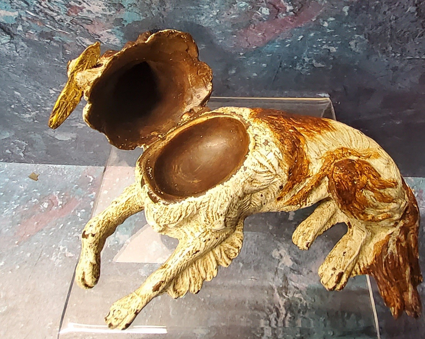 A cold painted bronze novelty pen nib box, in the form of a reclining terrier, holding a feather, - Image 3 of 3
