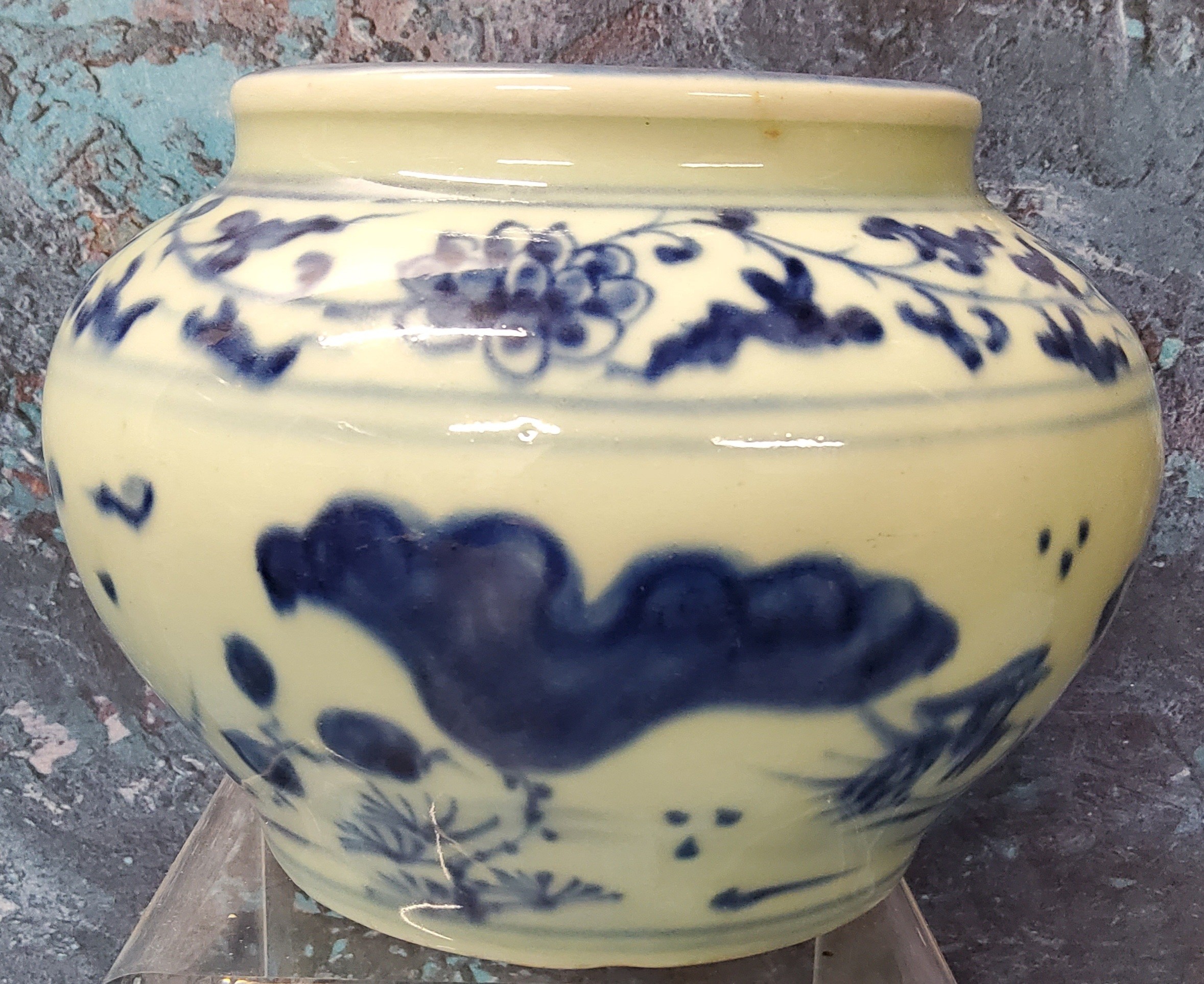 A Chinese jardiniere, decorated in cobalt blue with lotus and scrolling foliage, 10cm high