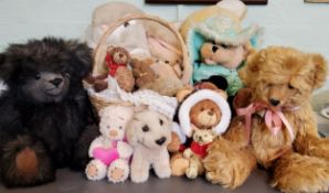 Beanie Baby soft toys, various;  Yesterdays Collectors Bears;  Lenny Bear;  etc