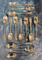 A set of thirteen Hanoverian Rattail pattern tea spoons, London 1896, 1898 and later , 178g, 5.7toz