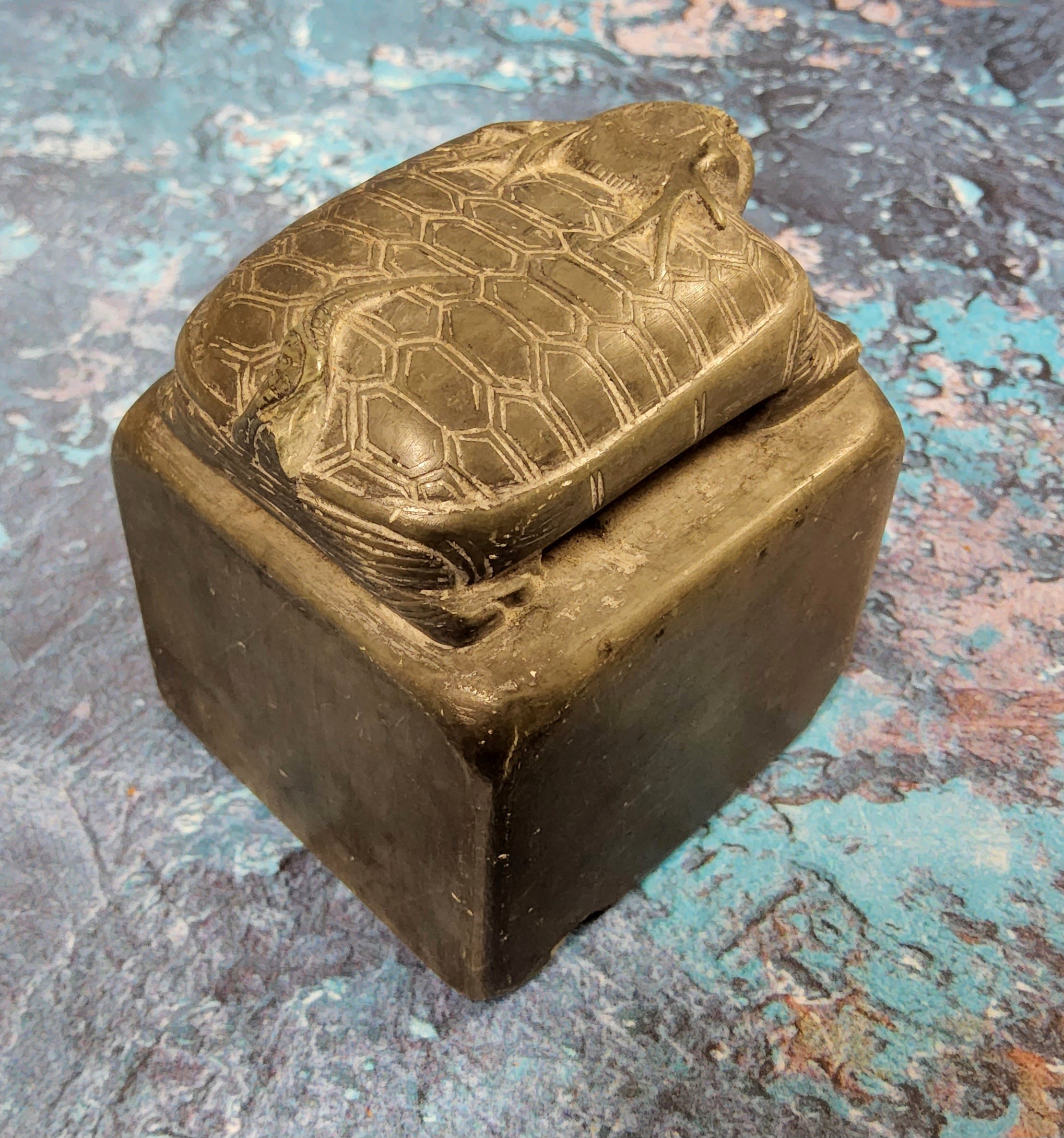 A Chinese  soapstone Bixi seal, the turtle on a square base, 6.5cm high - Image 2 of 3