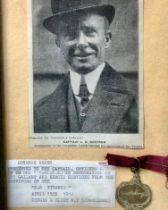 Titanic Interest - R.M.S Carpathia / Titanic bronze medal, the verso reads, 'Presented to the