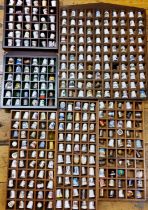 Thimbles - various, cloisonne, Coalport, Ashleighdale and others, approx 228
