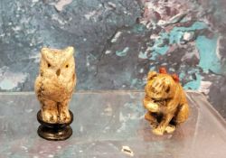 An Austrian cold painted bronze model, of a cat, with a red ribbon, 3cm high;  another, of an owl,