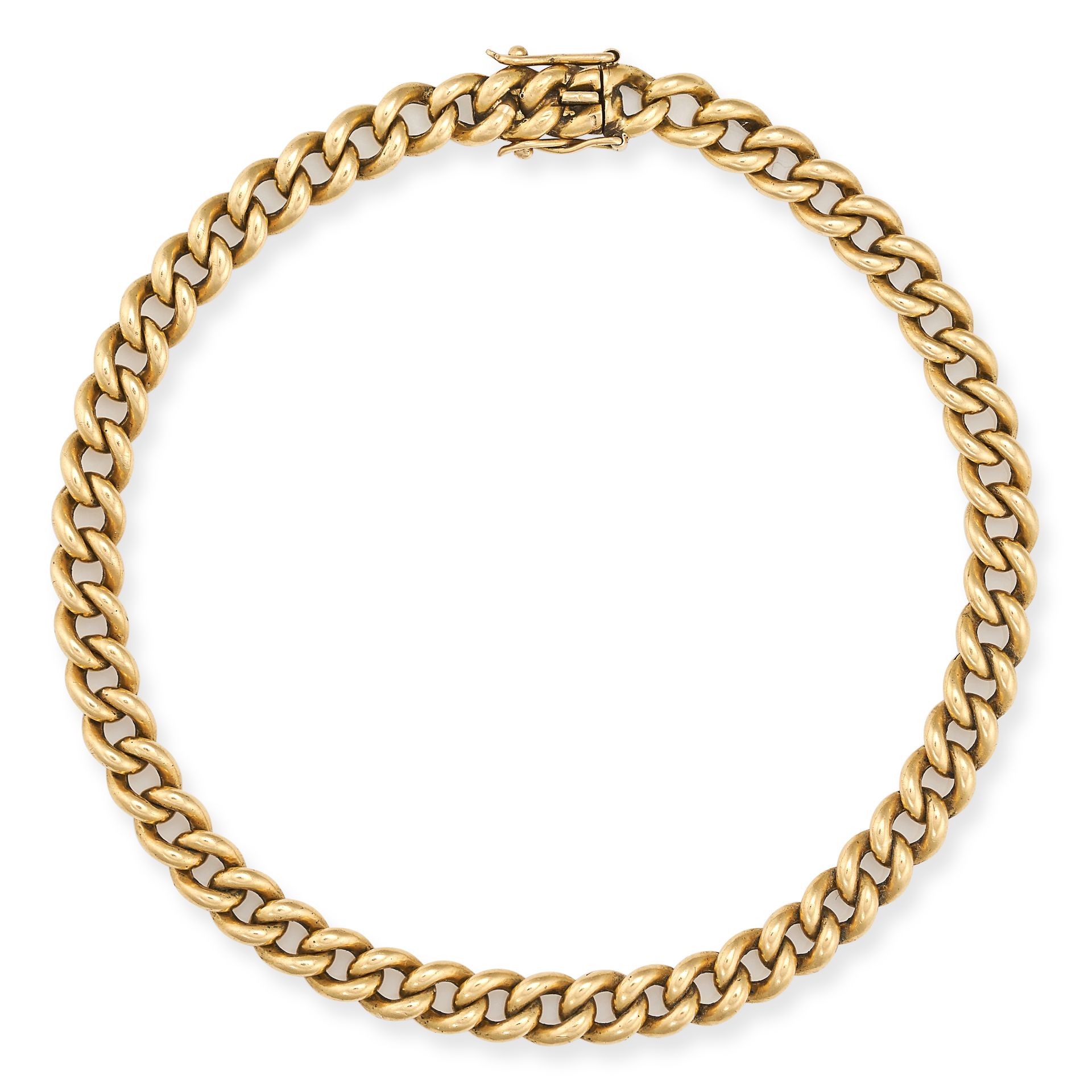 A GOLD CURB LINK BRACELET in 18ct yellow gold, comprising a row of curb links, stamped 18CT, 19.5...