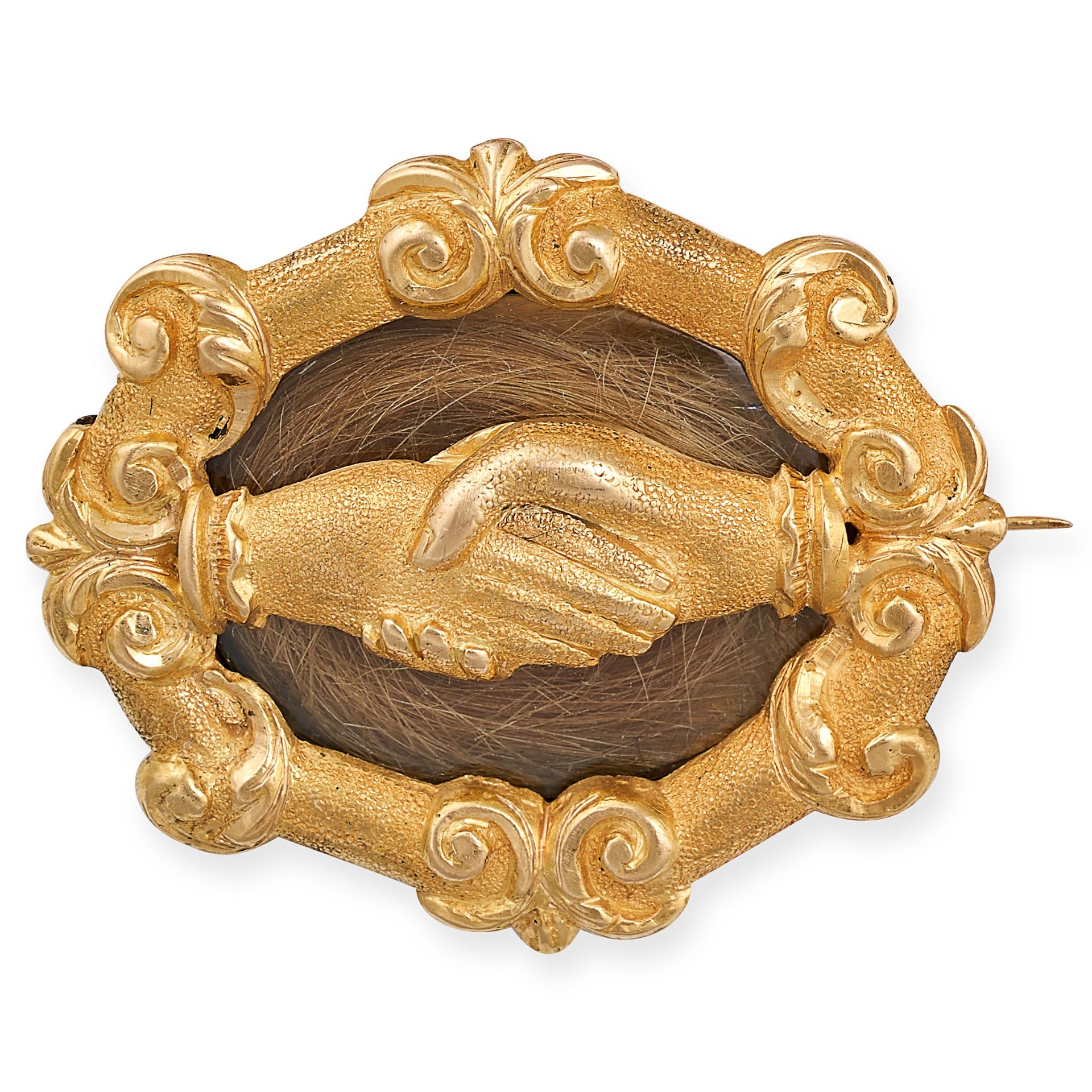 AN ANTIQUE GOLD HAIRWORK MOURNING BROOCH in yellow gold, the glass compartment with hairwork in a...