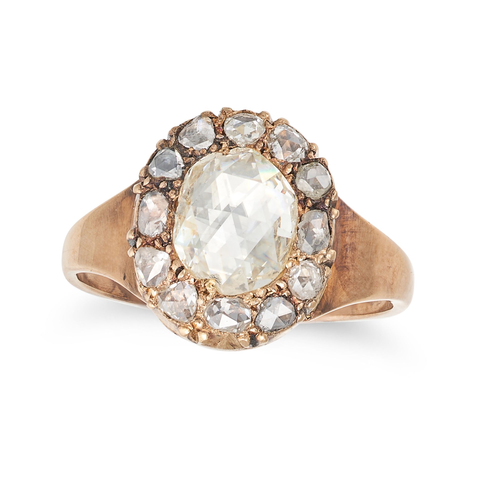 AN ANTIQUE DIAMOND CLUSTER RING in yellow gold, set with a rose cut diamond of 7.9mm in a cluster...
