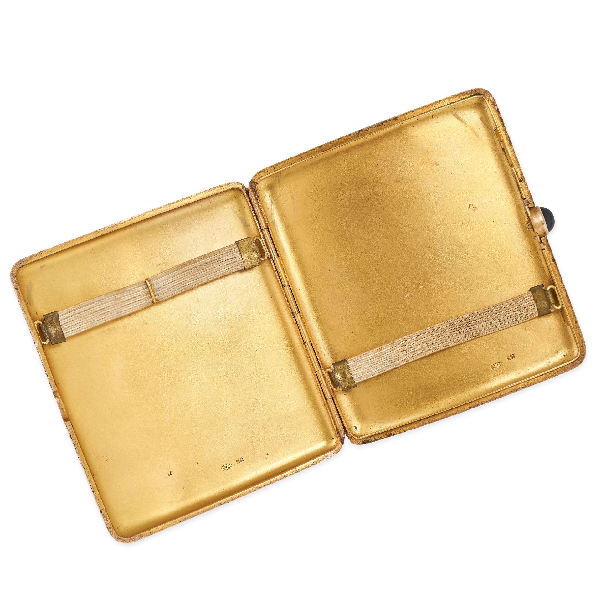 A FINE ANTIQUE RUSSIAN GOLD AND SAPPHIRE CIGARETTE CASE in 56 zolotnik gold, the rounded rectangu... - Image 2 of 2