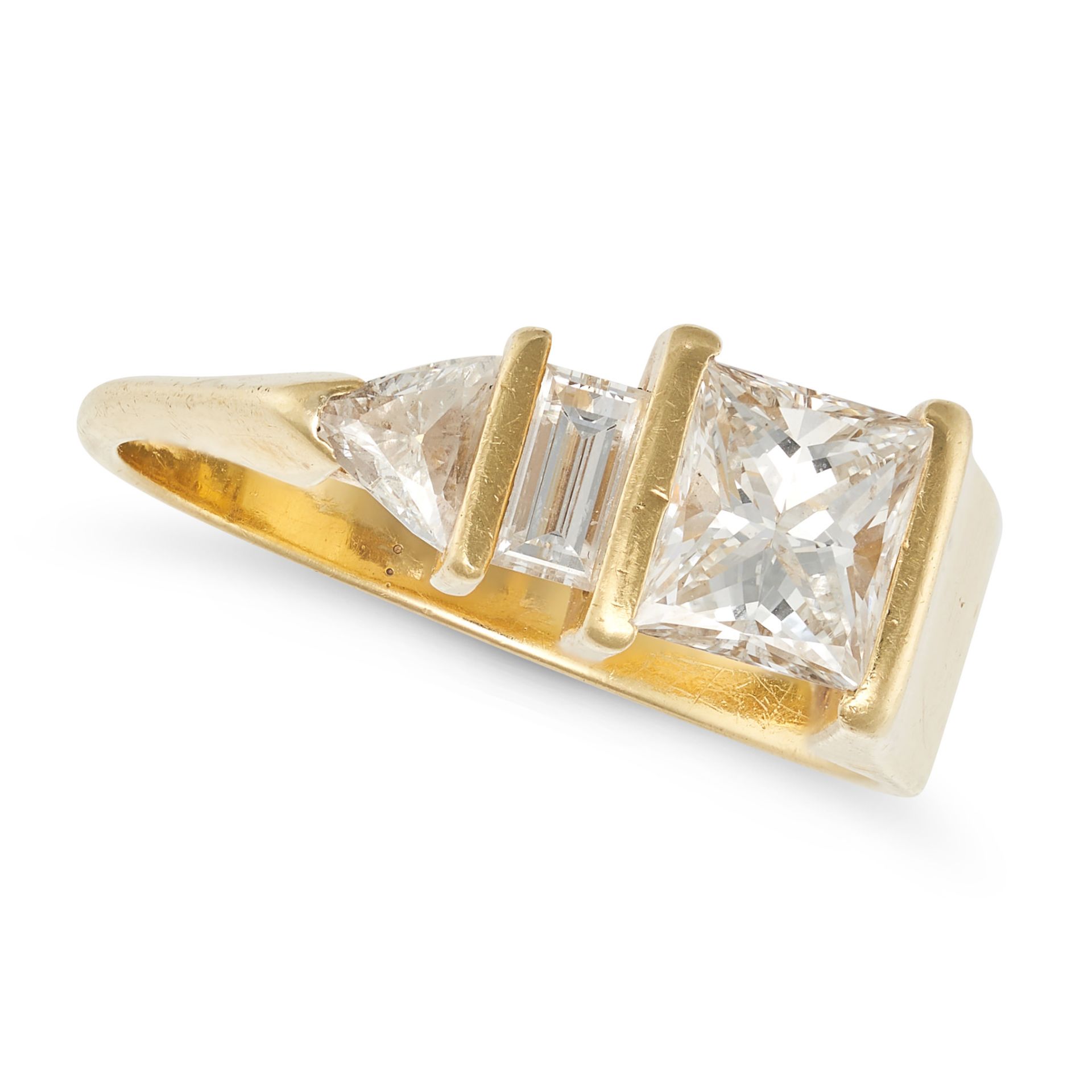 A DIAMOND RING in 18ct yellow gold, the tapering band set with a princess cut diamond of approxim... - Image 2 of 3