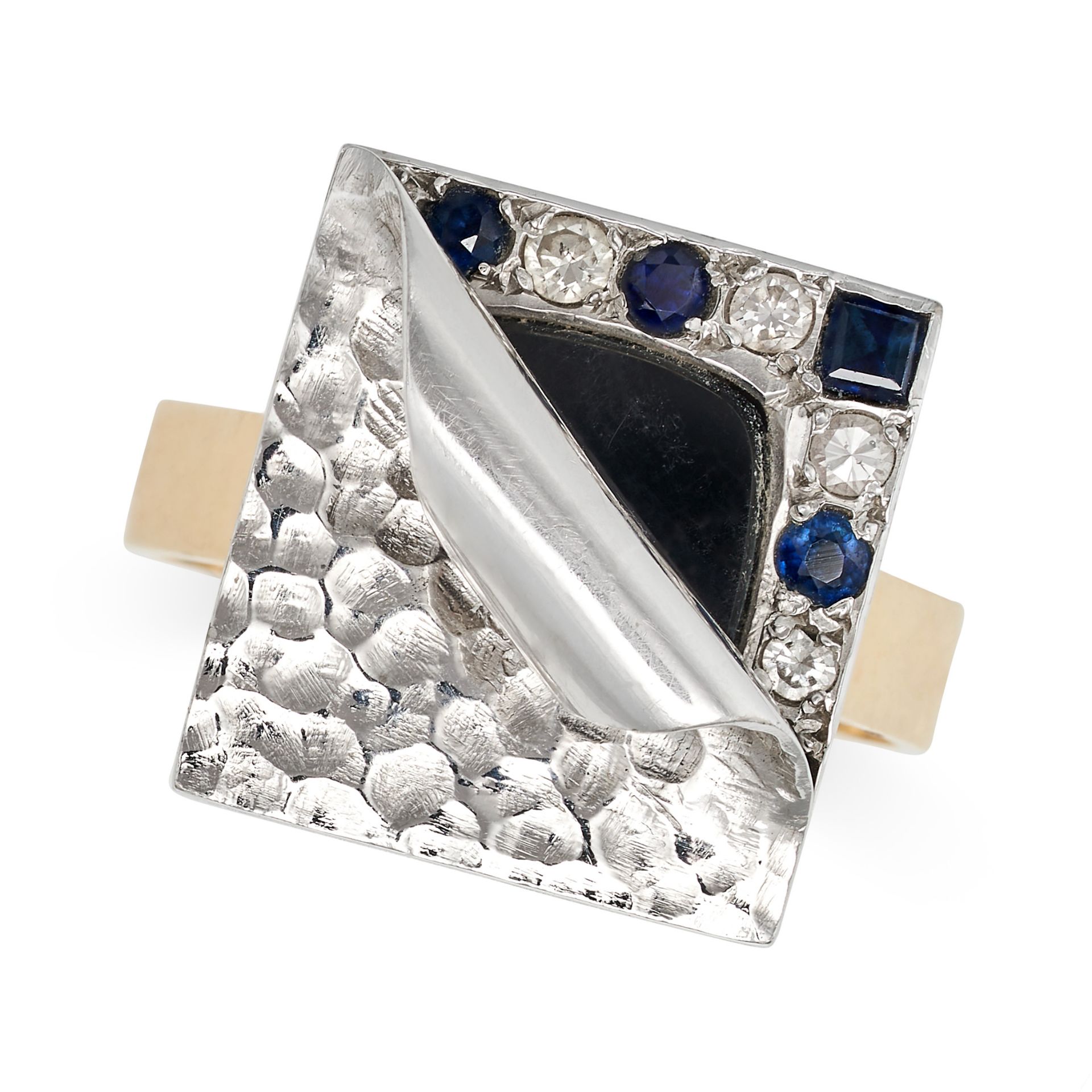 A MODERNIST ONYX, SAPPHIRE AND DIAMOND RING in 18ct yellow and white gold, set with a piece of po...