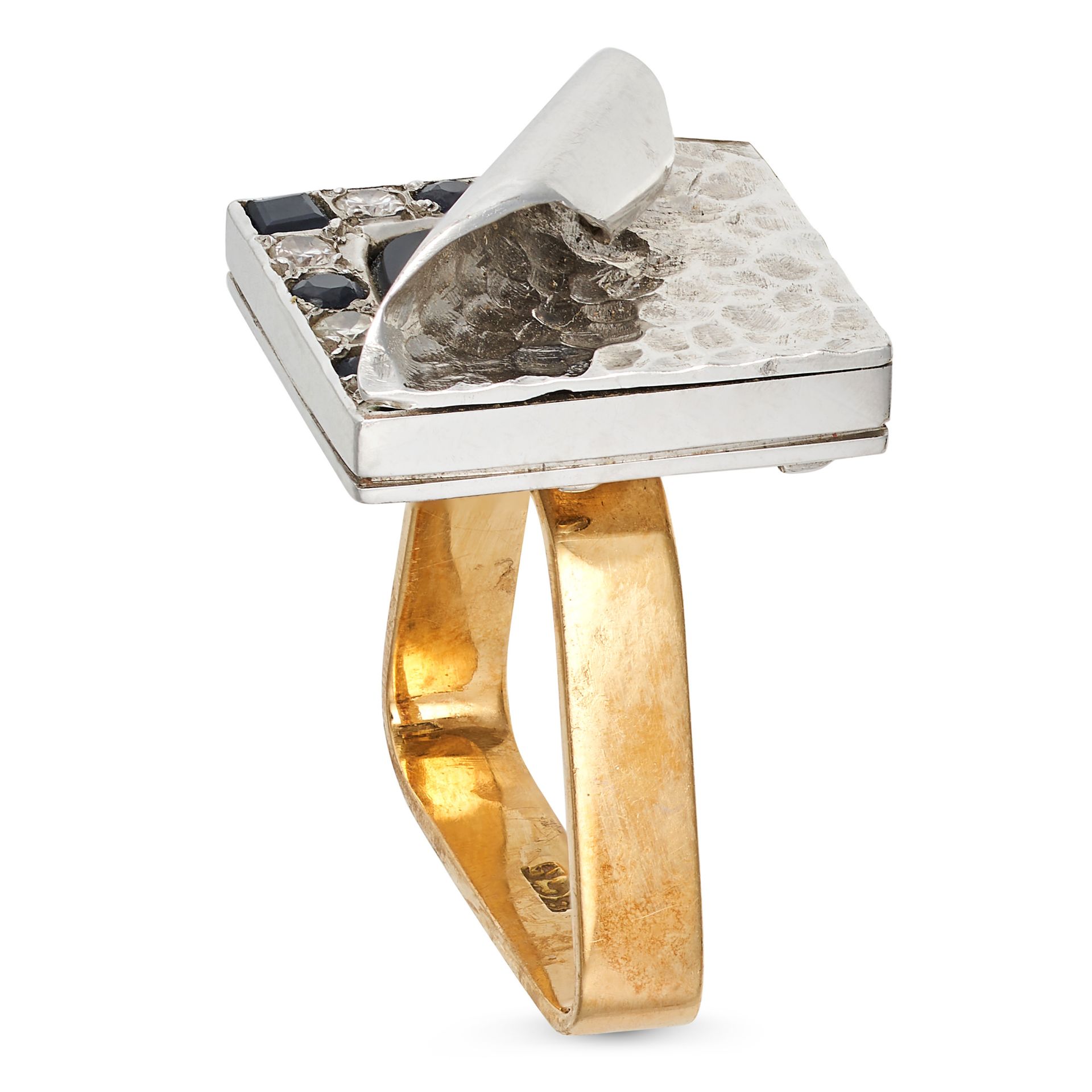 A MODERNIST ONYX, SAPPHIRE AND DIAMOND RING in 18ct yellow and white gold, set with a piece of po... - Image 2 of 2