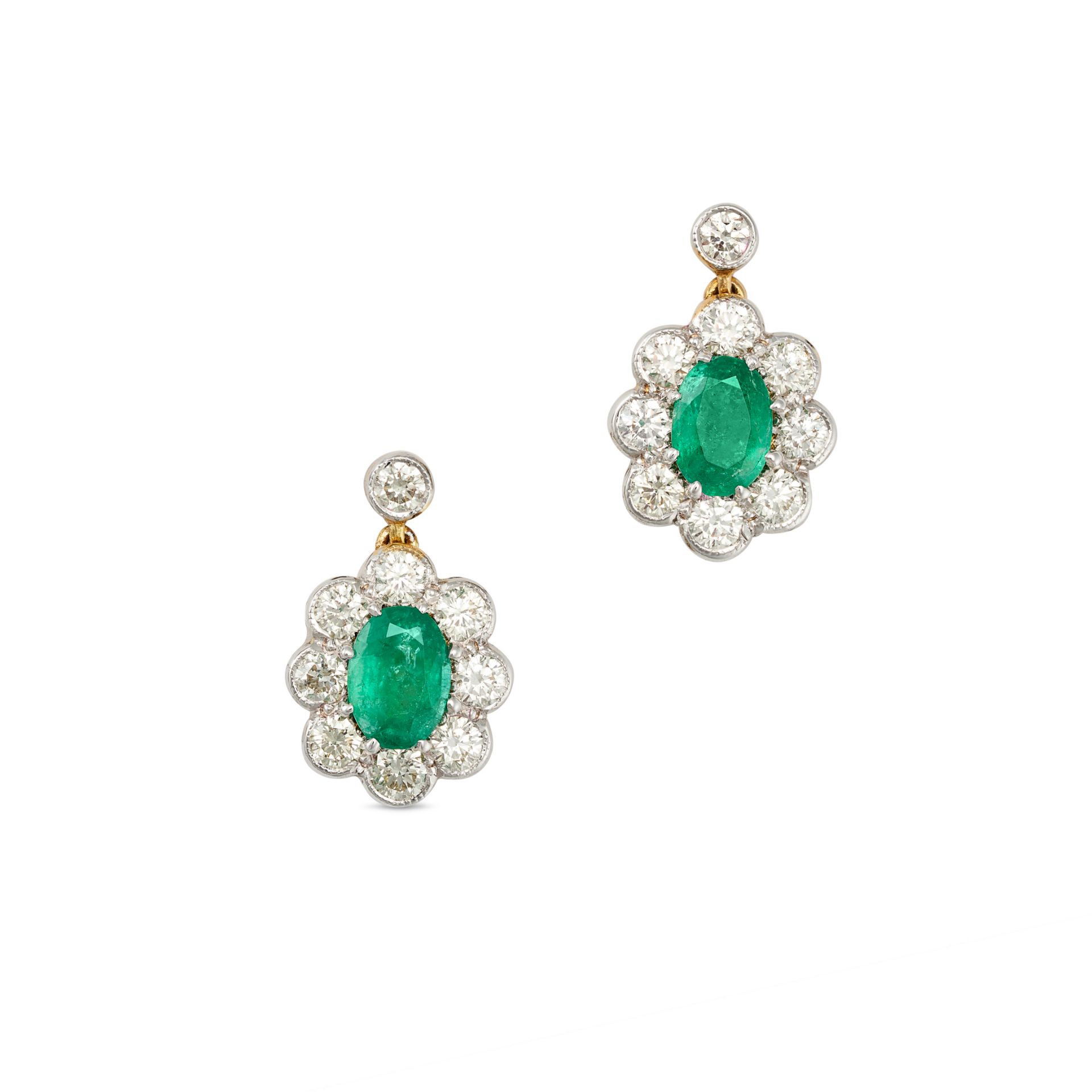 A PAIR OF EMERALD AND DIAMOND CLUSTER EARRINGS in 18ct yellow gold, each set with a round brillia...