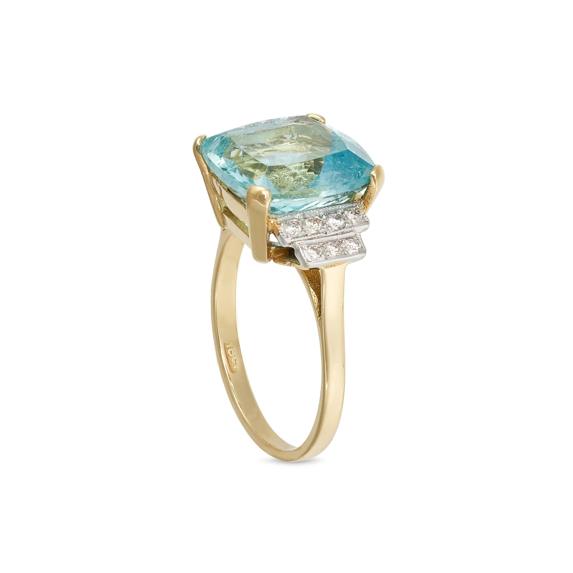 AN AQUAMARINE AND DIAMOND DRESS RING in 18ct yellow gold, set with a cushion cut aquamarine of ap... - Image 2 of 2