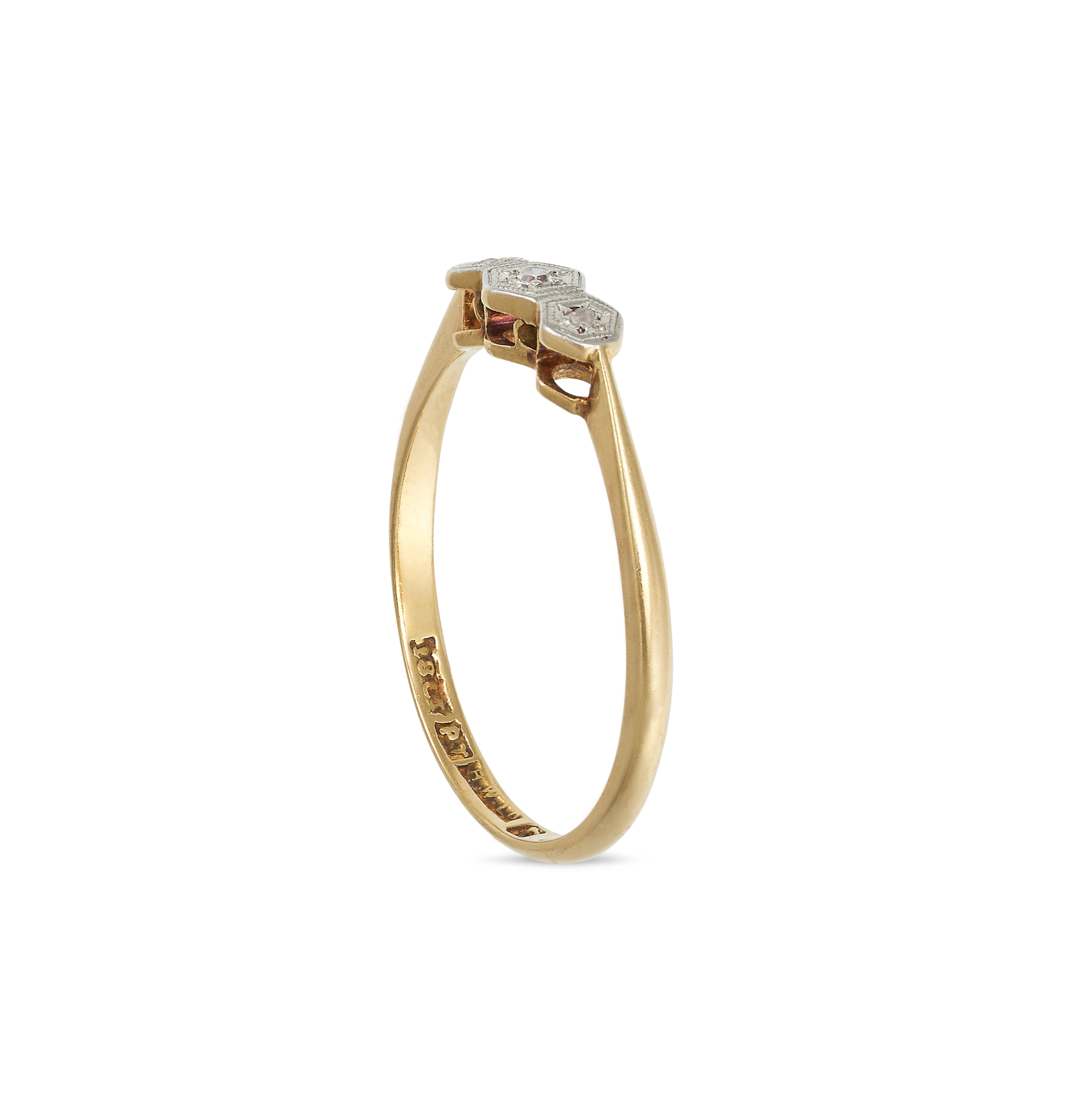 AN ANTIQUE DIAMOND RING in 18ct yellow gold and platinum, set with three single and rose cut diam... - Image 2 of 2