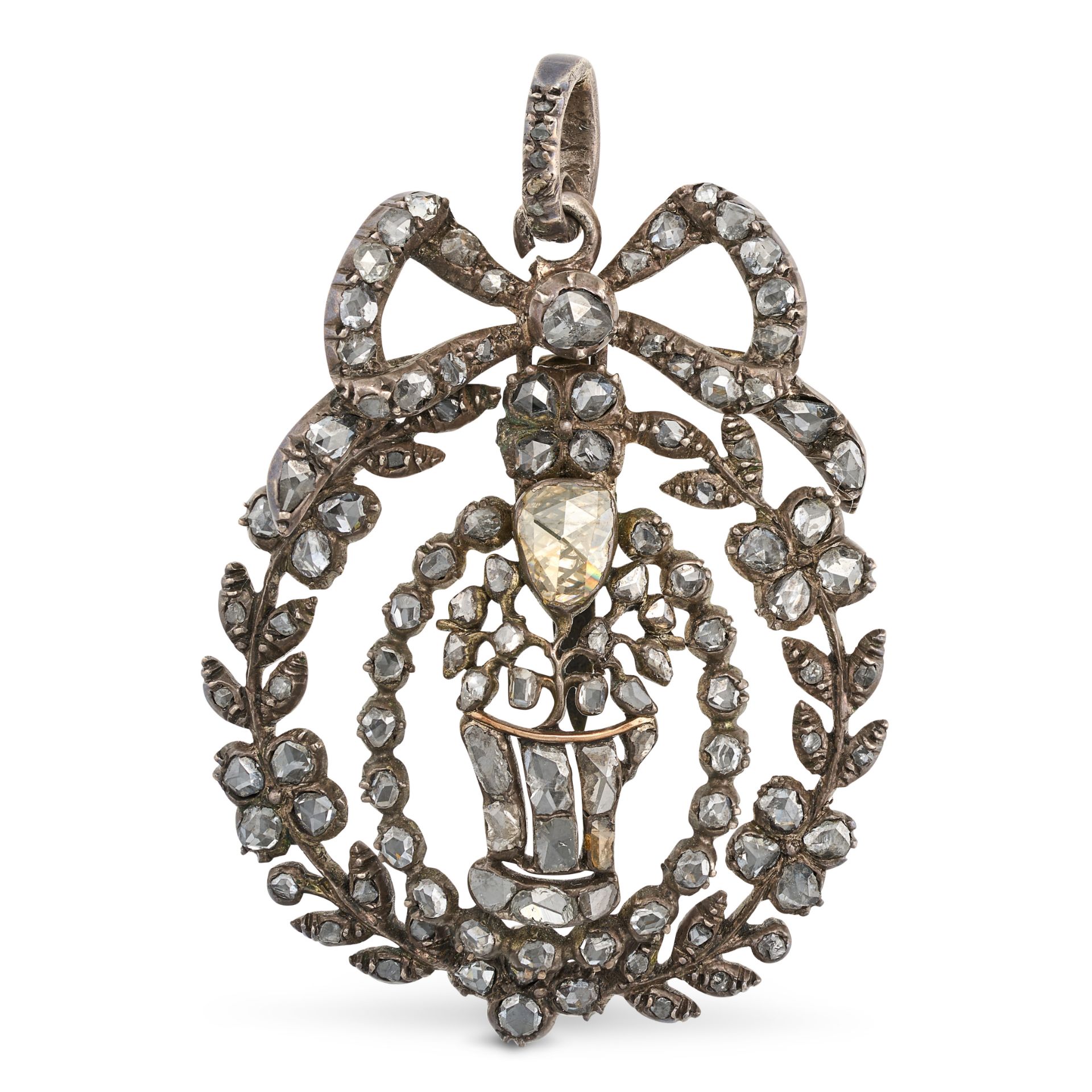 A FINE ANTIQUE DIAMOND GIARDINETTO PENDANT, 18TH CENTURY in silver, the articulated openwork pend...