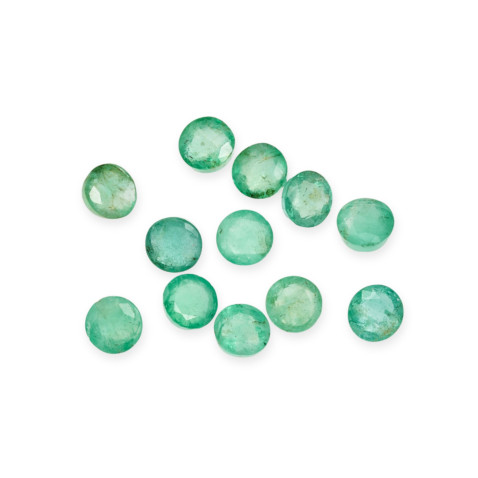 A COLLECTION OF UNMOUNTED EMERALDS round cut, 5.19 carats.