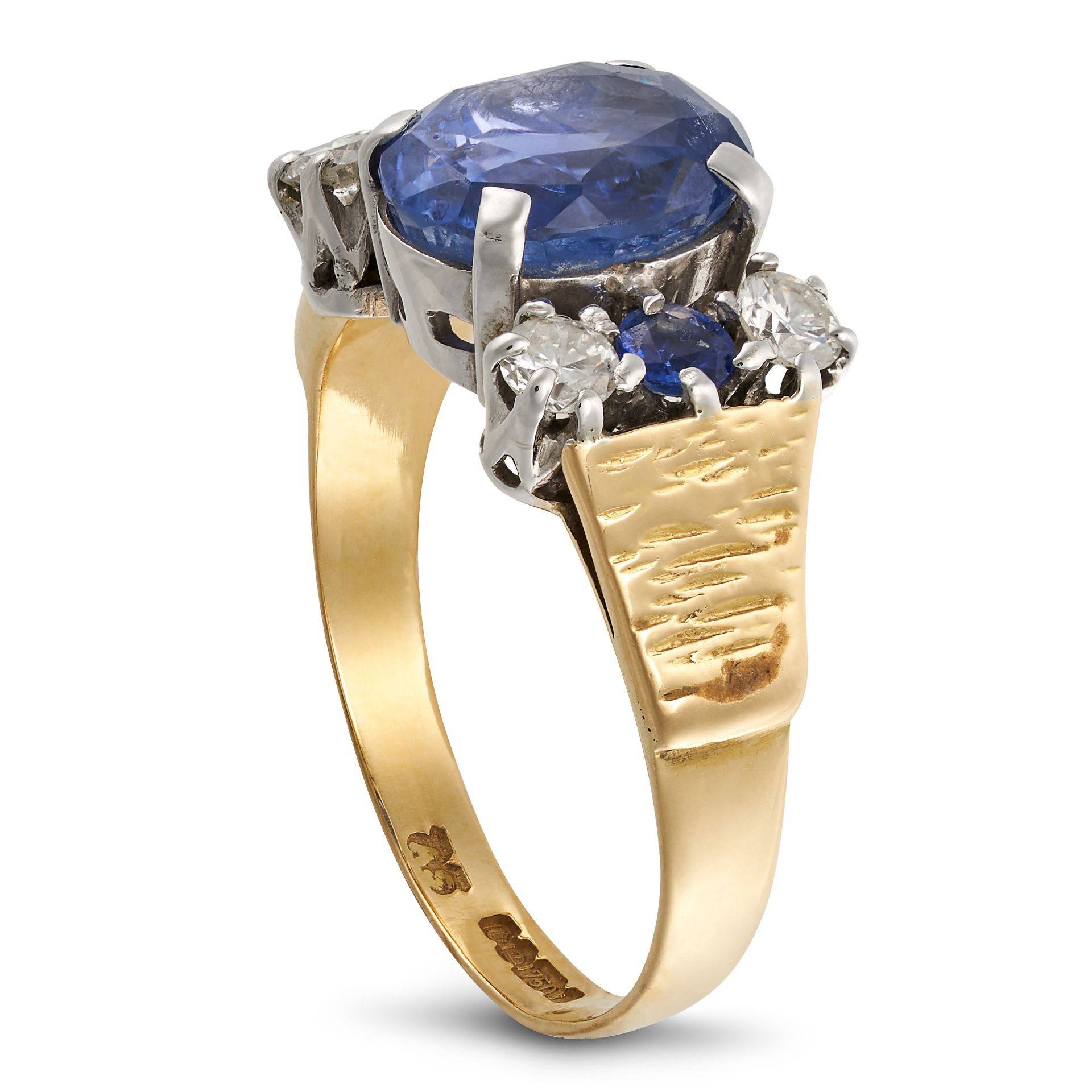 A VINTAGE CEYLON NO HEAT SAPPHIRE AND DIAMOND RING in 18ct yellow gold, set with an oval cut sapp... - Bild 2 aus 2