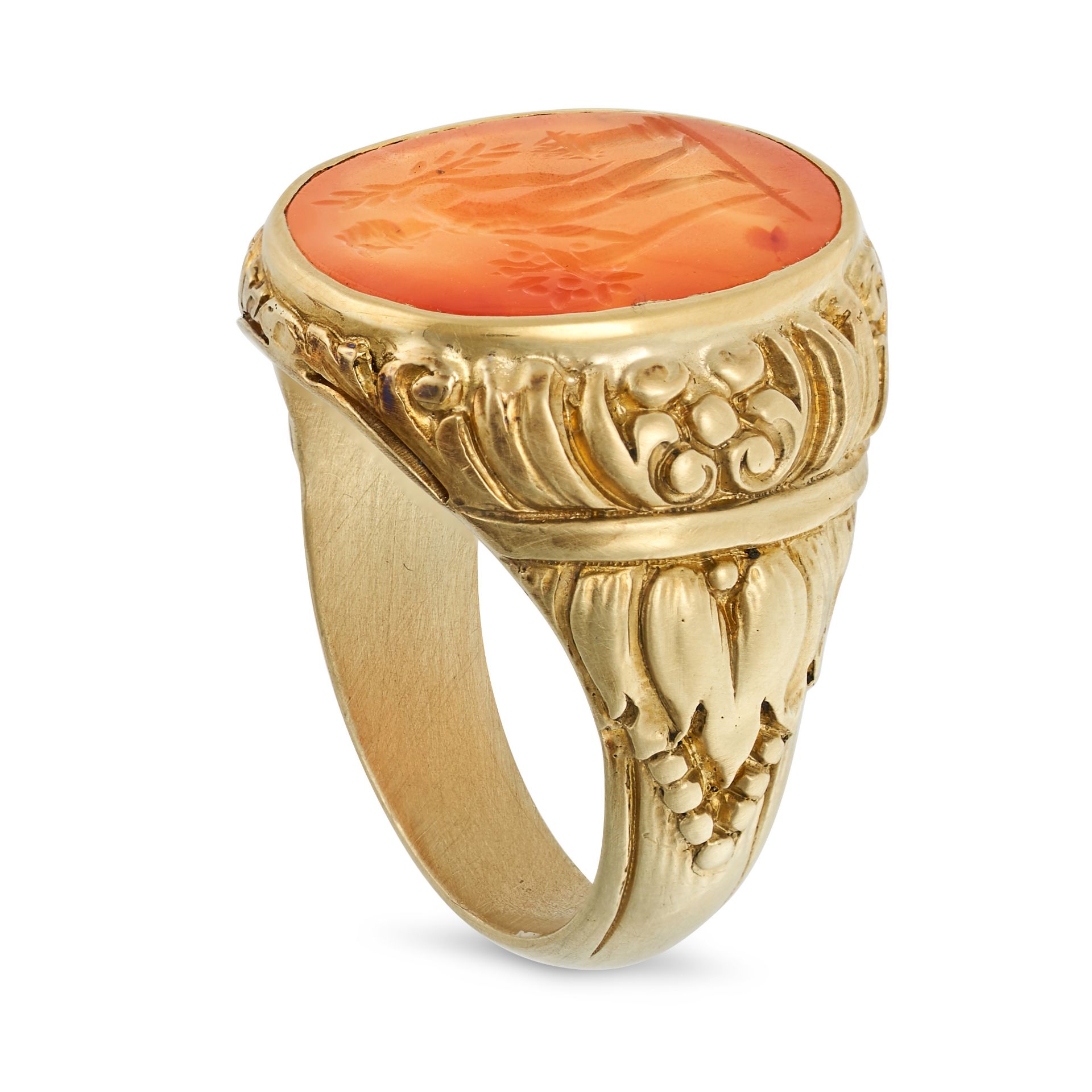 AN ANTIQUE CARNELIAN INTAGLIO RING in yellow gold, set with a carnelian intaglio carved to depict... - Image 2 of 2