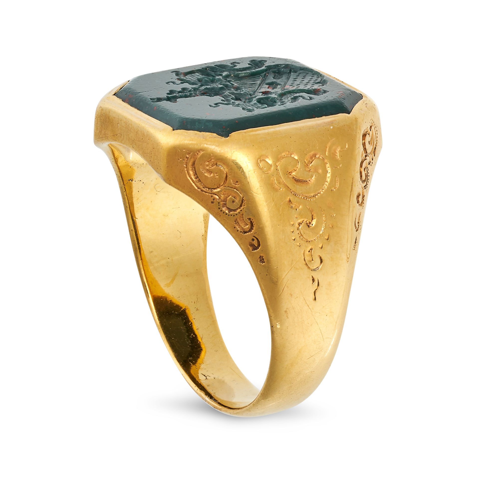 AN ANTIQUE BLOODSTONE INTAGLIO RING in yellow gold, set with an octagonal bloodstone intaglio eng... - Image 2 of 2