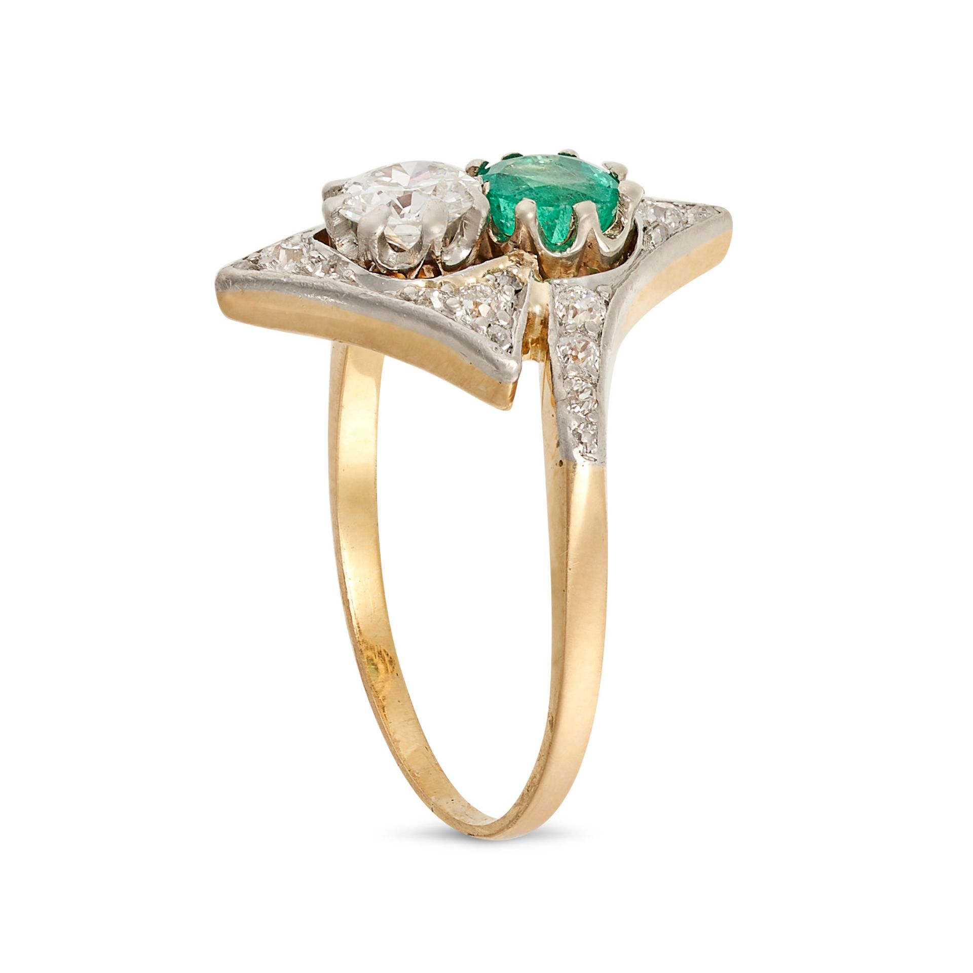 AN ANTIQUE EMERALD AND DIAMOND DRESS RING in yellow gold and platinum, set with an old European c... - Image 2 of 2