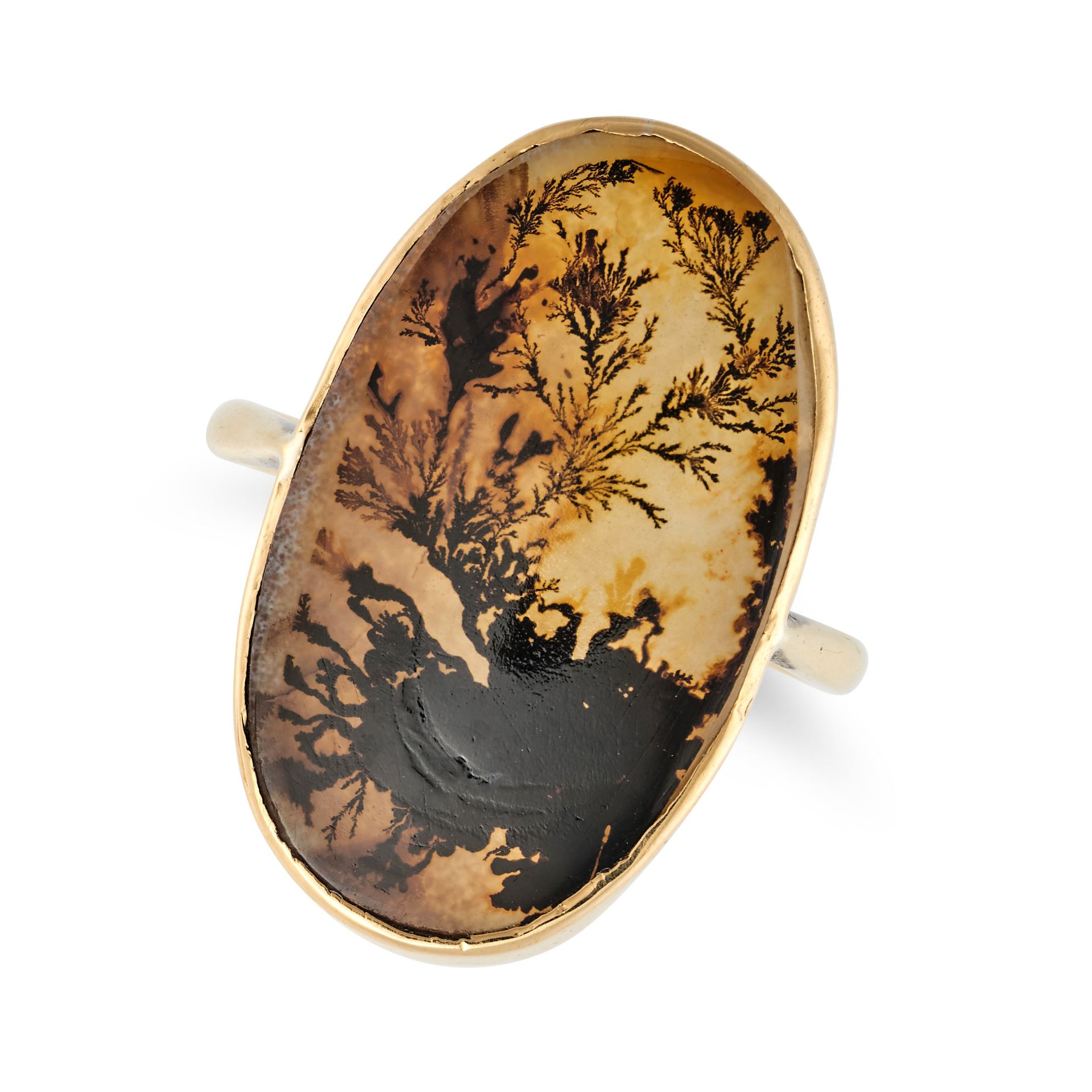 AN ANTIQUE DENDRITIC AGATE RING in 18ct yellow gold, set with an oval piece of dendritic agate, s...