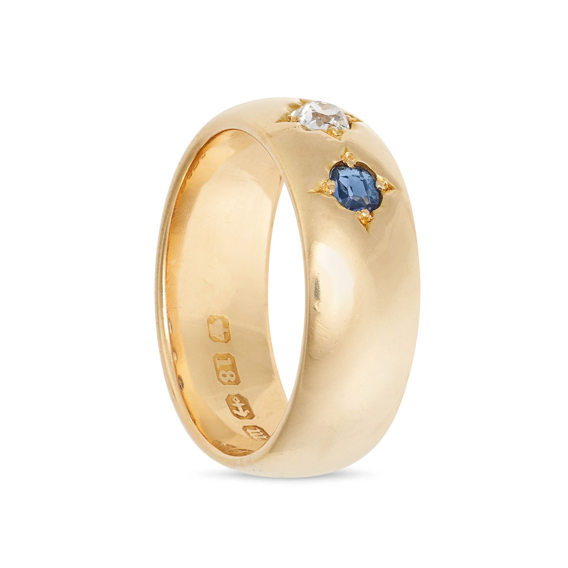 AN ANTIQUE VICTORIAN SAPPHIRE AND DIAMOND GYPSY RING in 18ct yellow gold, set with an old cut dia... - Bild 2 aus 2
