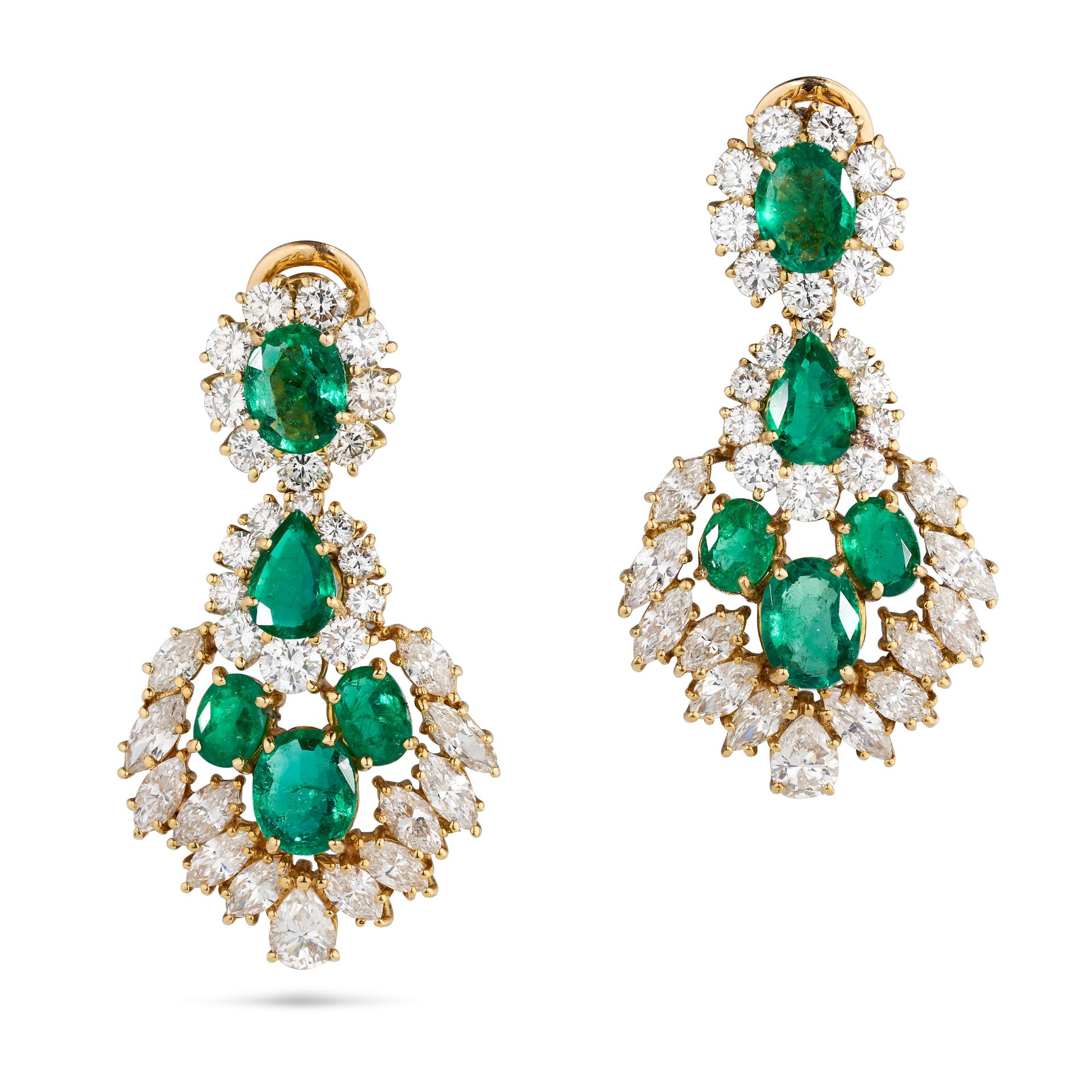 A PAIR OF EMERALD AND DIAMOND DROP EARRINGS in 18ct yellow gold, set with an oval cut emerald in ... - Image 3 of 4