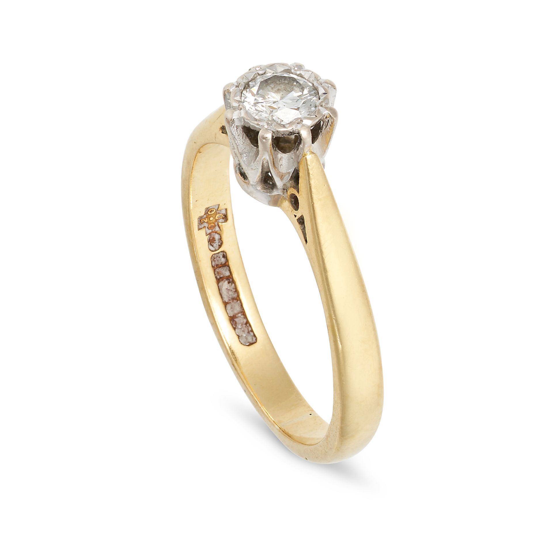 A DIAMOND SOLITAIRE RING in yellow gold, comprising a round brilliant cut diamond, marked 22, obs... - Bild 2 aus 2
