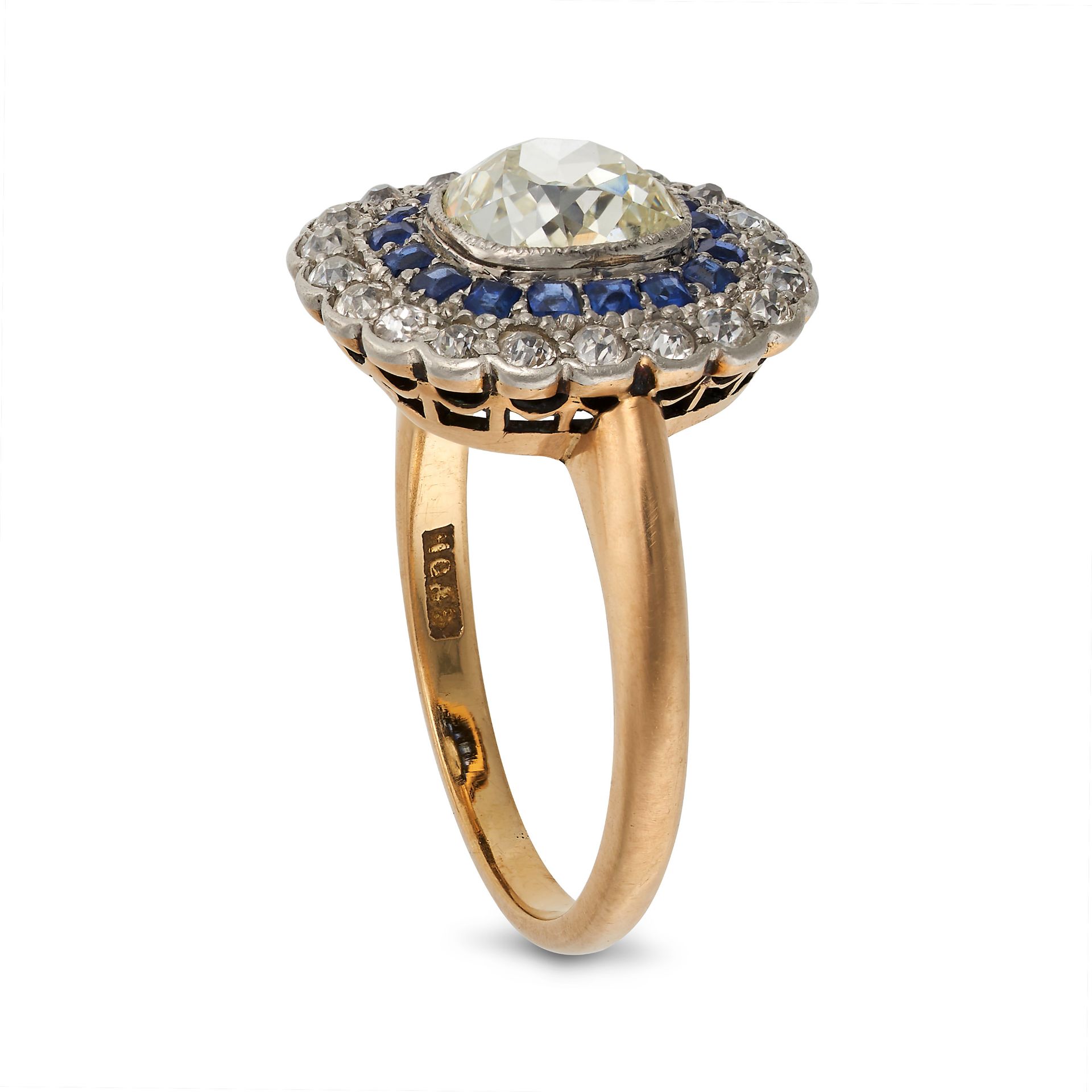 AN ANTIQUE DIAMOND AND SAPPHIRE CLUSTER RING in 18ct yellow gold, set with an old cut diamond of ... - Image 2 of 2