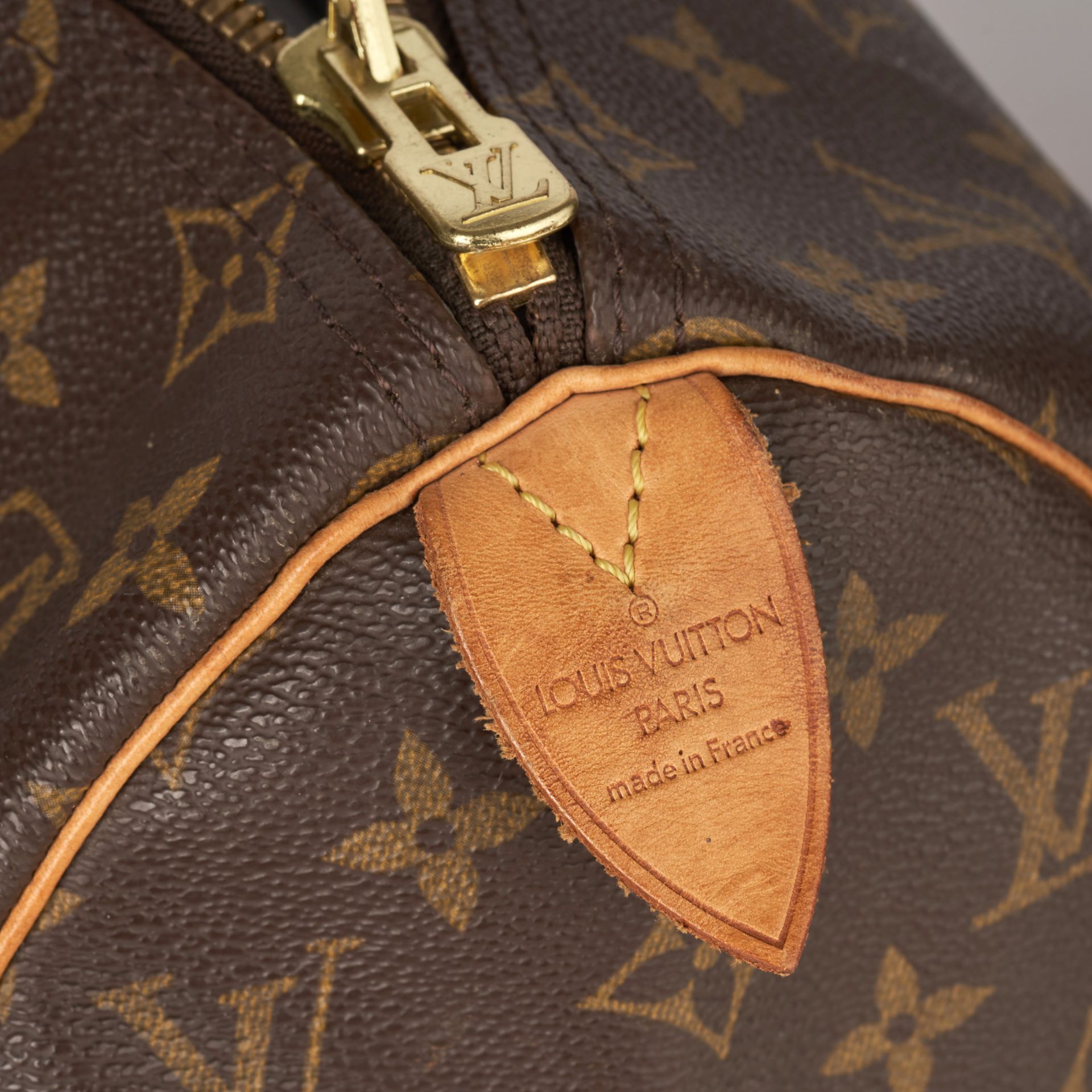 LOUIS VUITTON VINTAGE MONOGRAM KEEPALL 45 Condition grade B-. Produced in 2002. 45cm long, 30cm... - Bild 5 aus 6