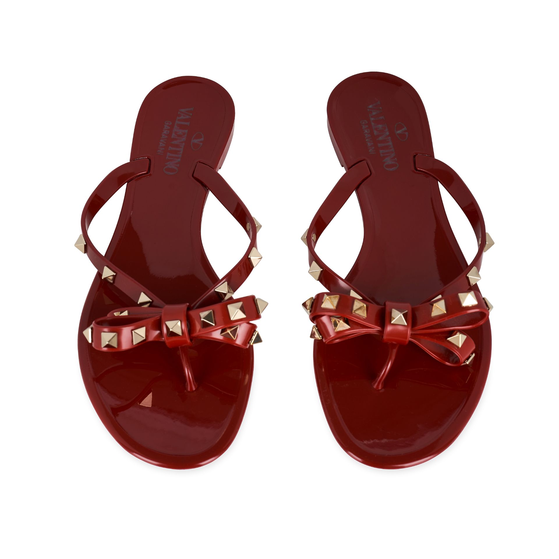 VALENTINO ROCKSTUD FLIP FLOP SANDALS  Condition grade A - unworn. Size 38. Maroon PVC flip flops... - Bild 3 aus 3