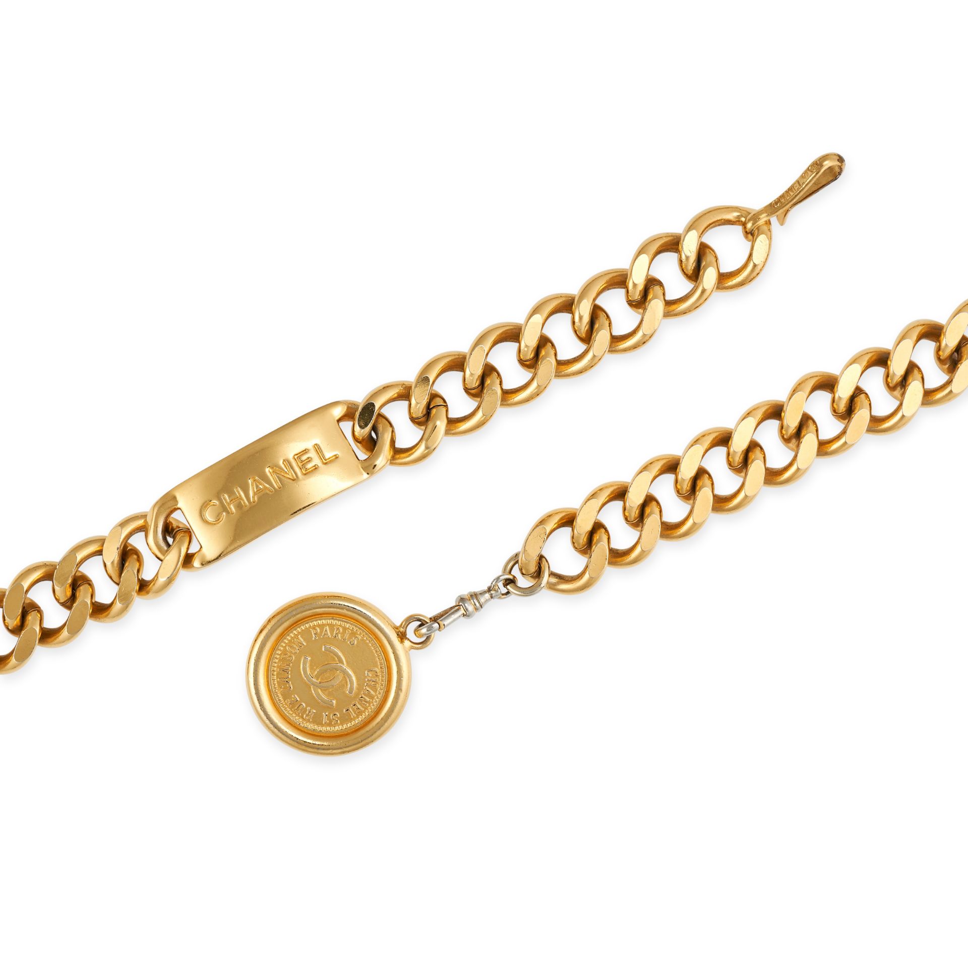 CHANEL VINTAGE CHAIN BELT Condition grade B. 24ct gold plated vintage chain link belt with meda... - Bild 2 aus 4