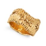 CHARLES DE TEMPLE, A MODERNIST TEXTURED GOLD RING, 1962 in 18ct yellow gold, in modernist design ...