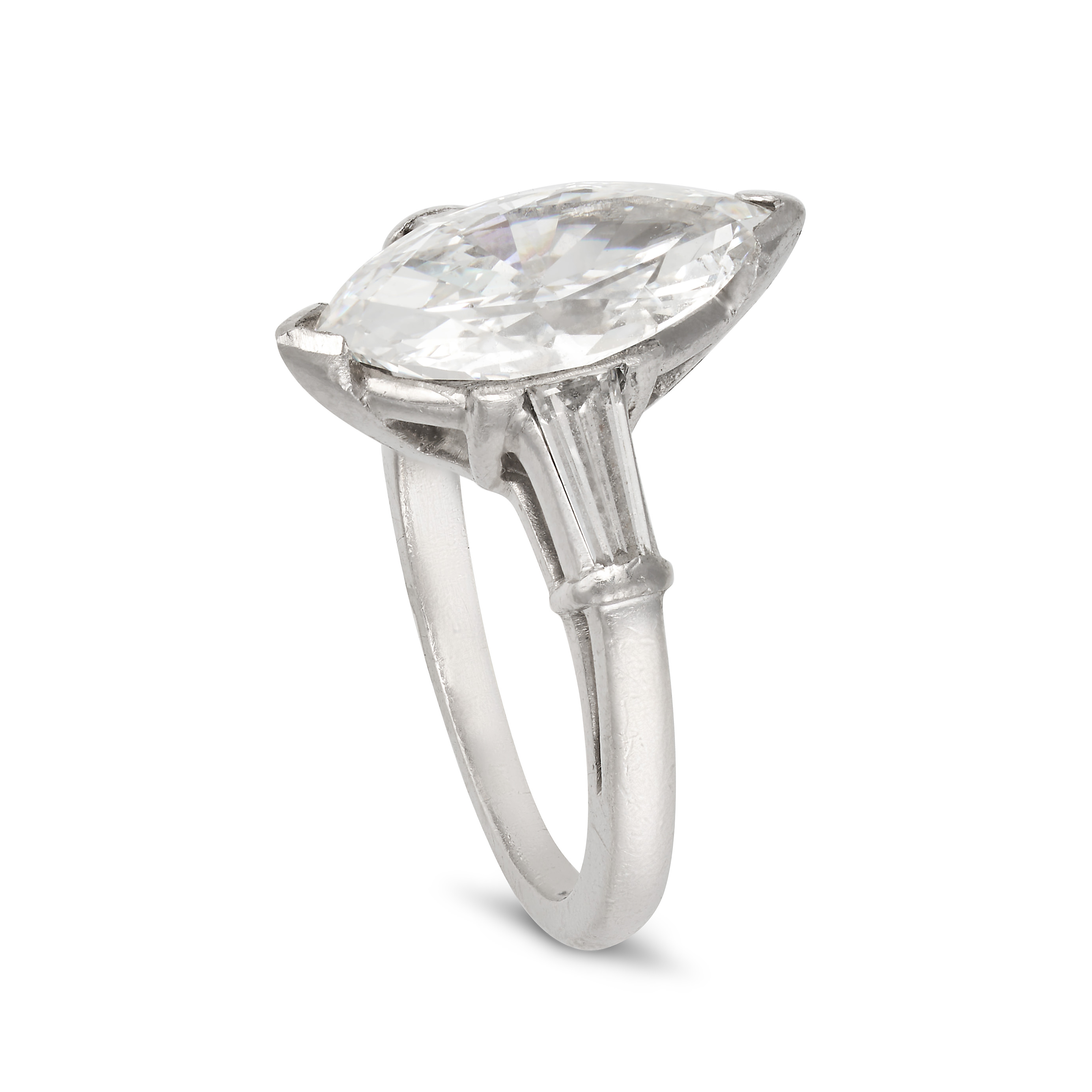 A 2.10 CARAT SOLITAIRE DIAMOND RING in platinum, set with a marquise cut diamond of 2.10 carats f... - Image 2 of 2