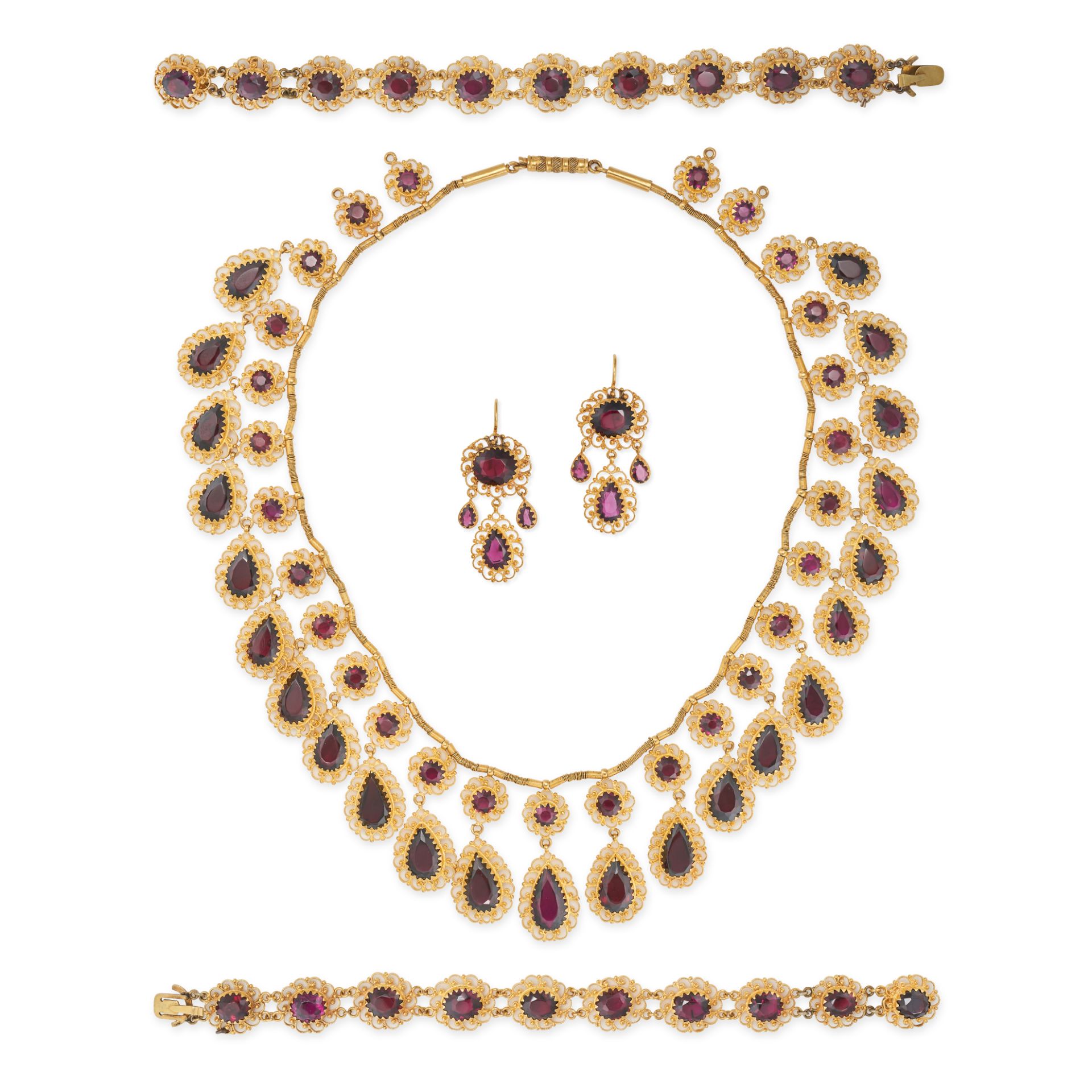 AN ANTIQUE GARNET FRINGE NECKLACE, BRACELETS AND EARRINGS SUITE in yellow gold, the necklace susp...