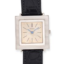 PIAGET - A PIAGET SQUARE WRISTWATCH in 18ct white gold, manual wind, the square silvered dial wit...