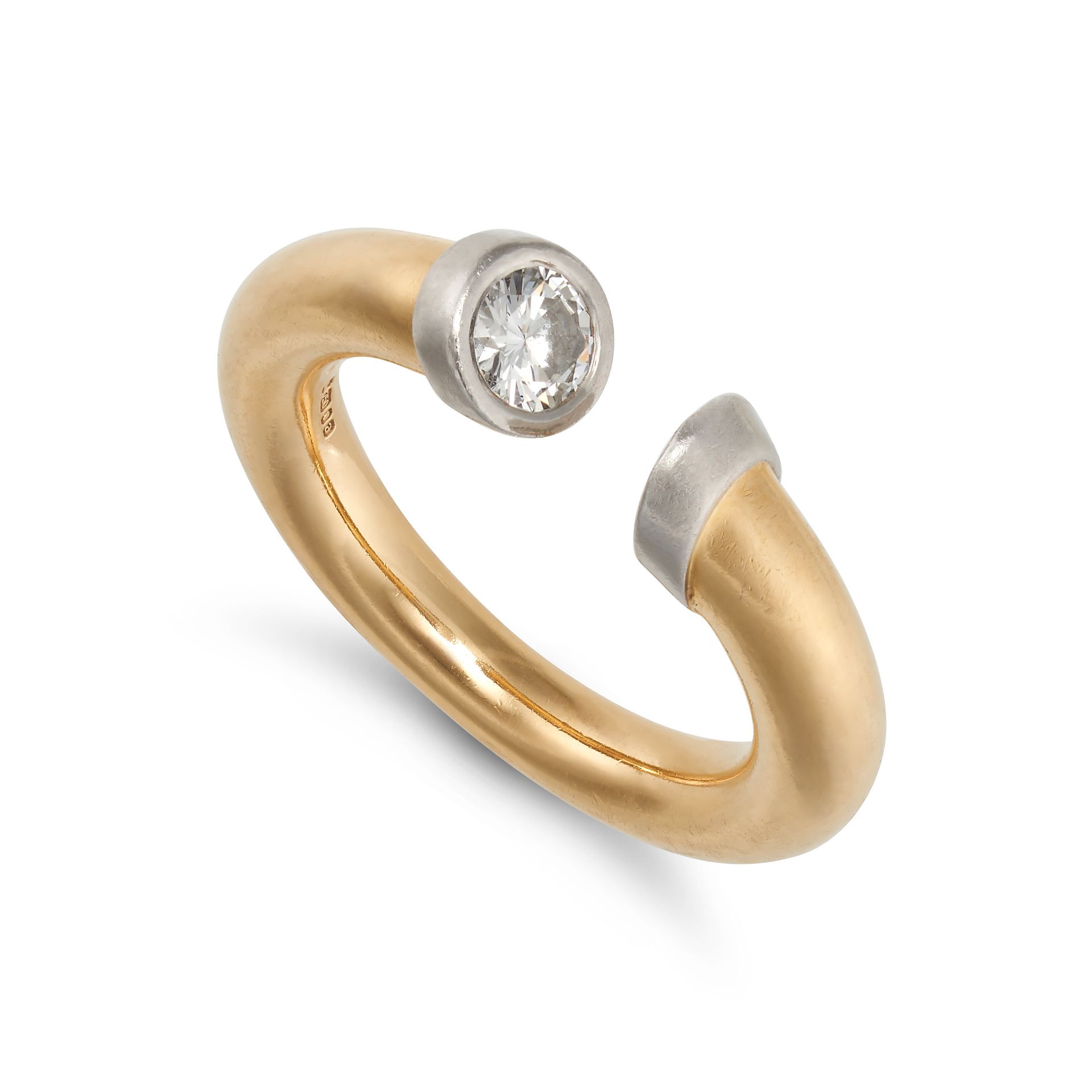 HENNELL, A DIAMOND RING in 18ct yellow gold, the open band set with a round brilliant cut diamond...