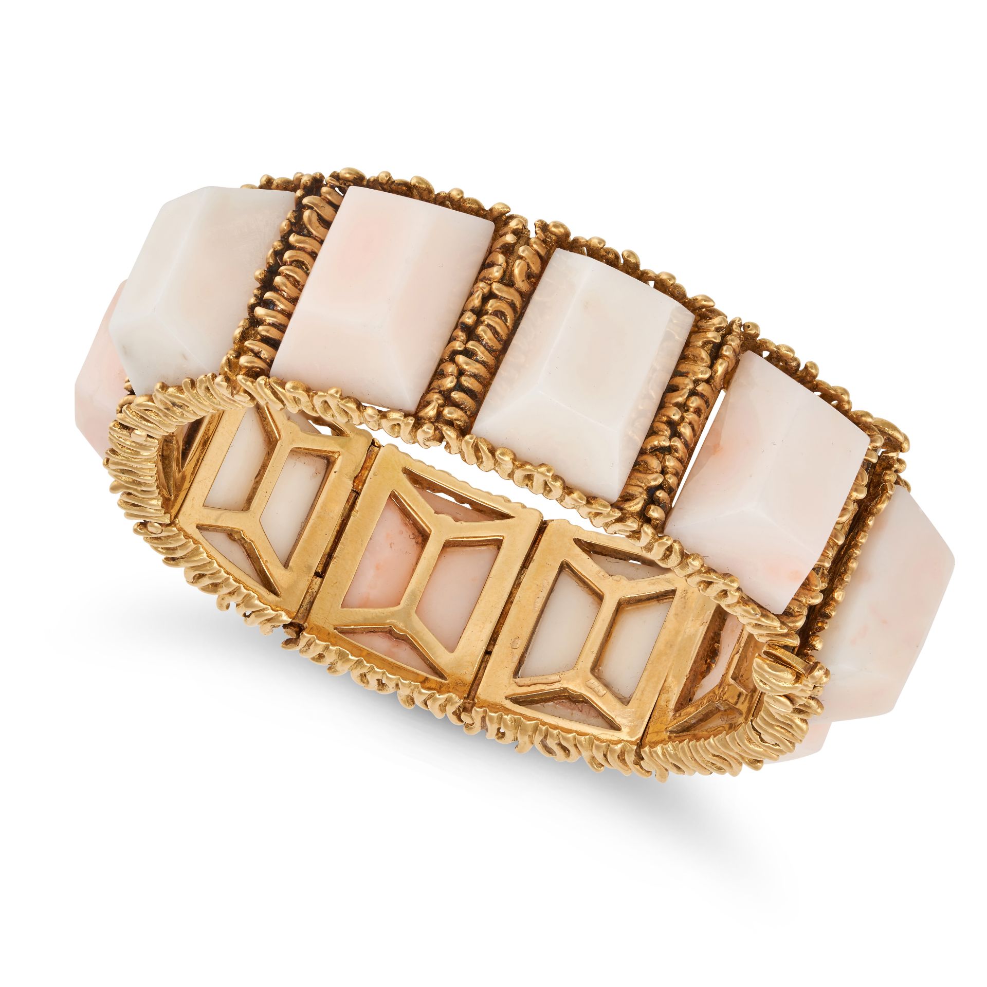 TIFFANY & CO., A FINE VINTAGE CORAL BRACELET in 18ct yellow gold, set throughout with geometric c... - Bild 3 aus 3