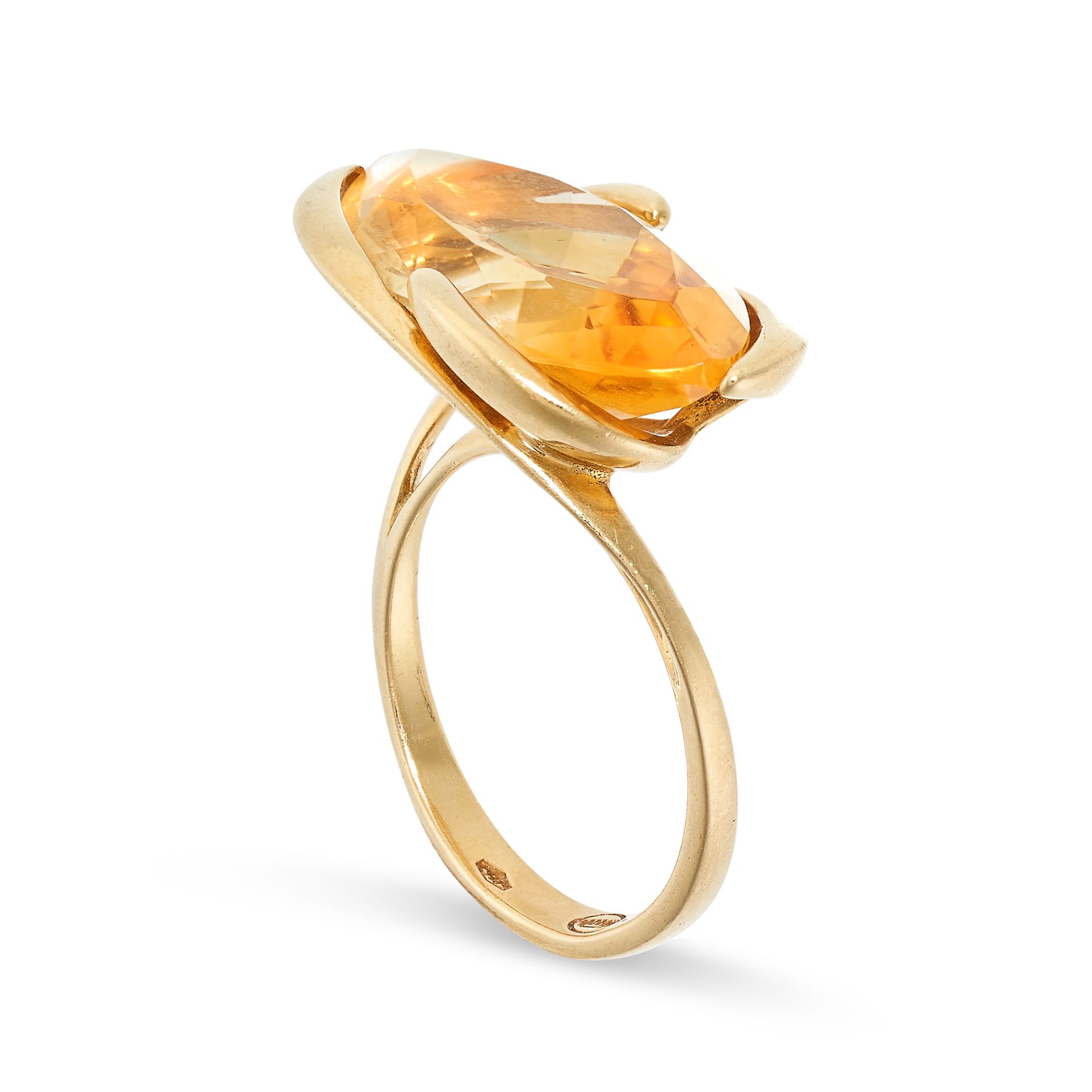 NO RESERVE - A FRENCH CITRINE RING in 18ct yellow gold, set with a marquise cut citrine, French a... - Bild 2 aus 2