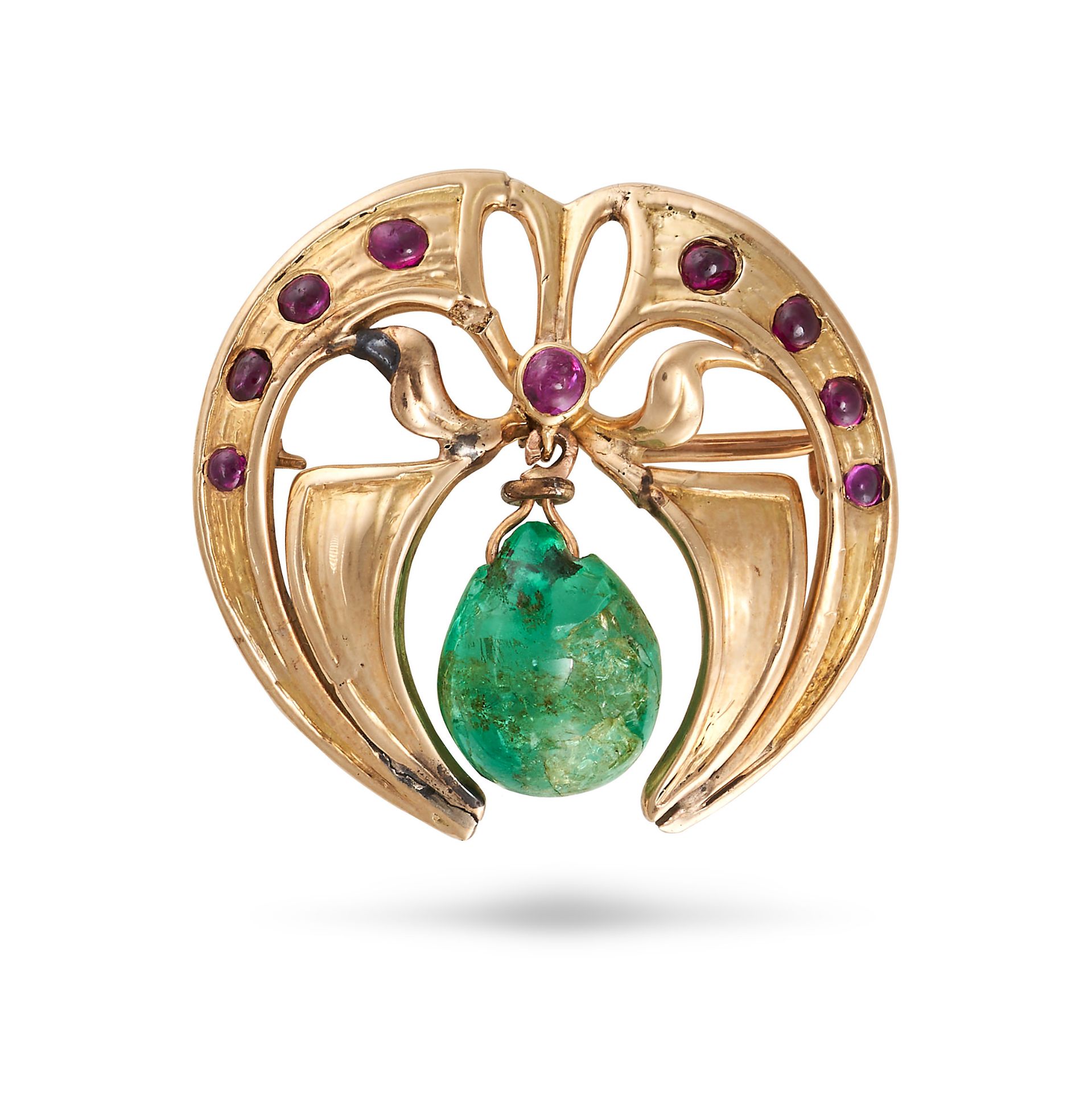 NO RESERVE - AN EMERALD AND RUBY BROOCH in yellow gold, the stylised brooch set with round caboch...